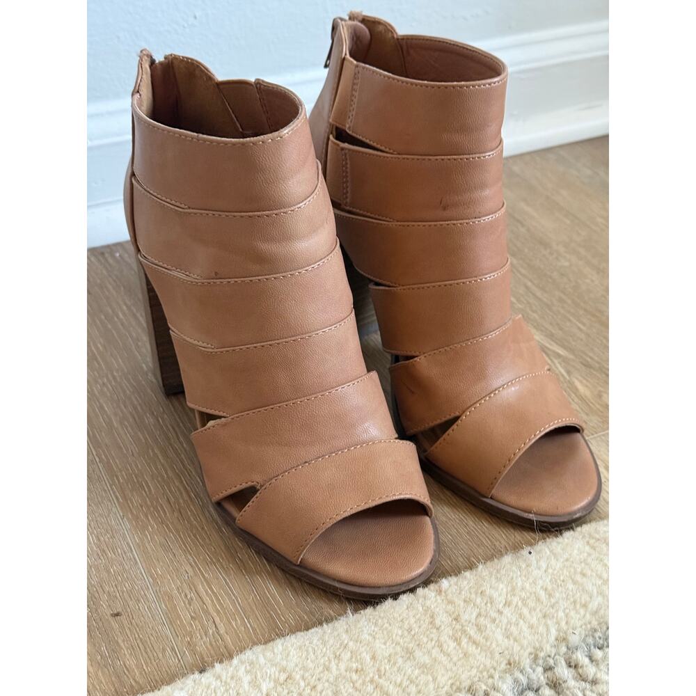 Report Tan Cutout Peep Toe Booties Block Heel Ankle Sandals Women’s Size 7 - Picture 4 of 5